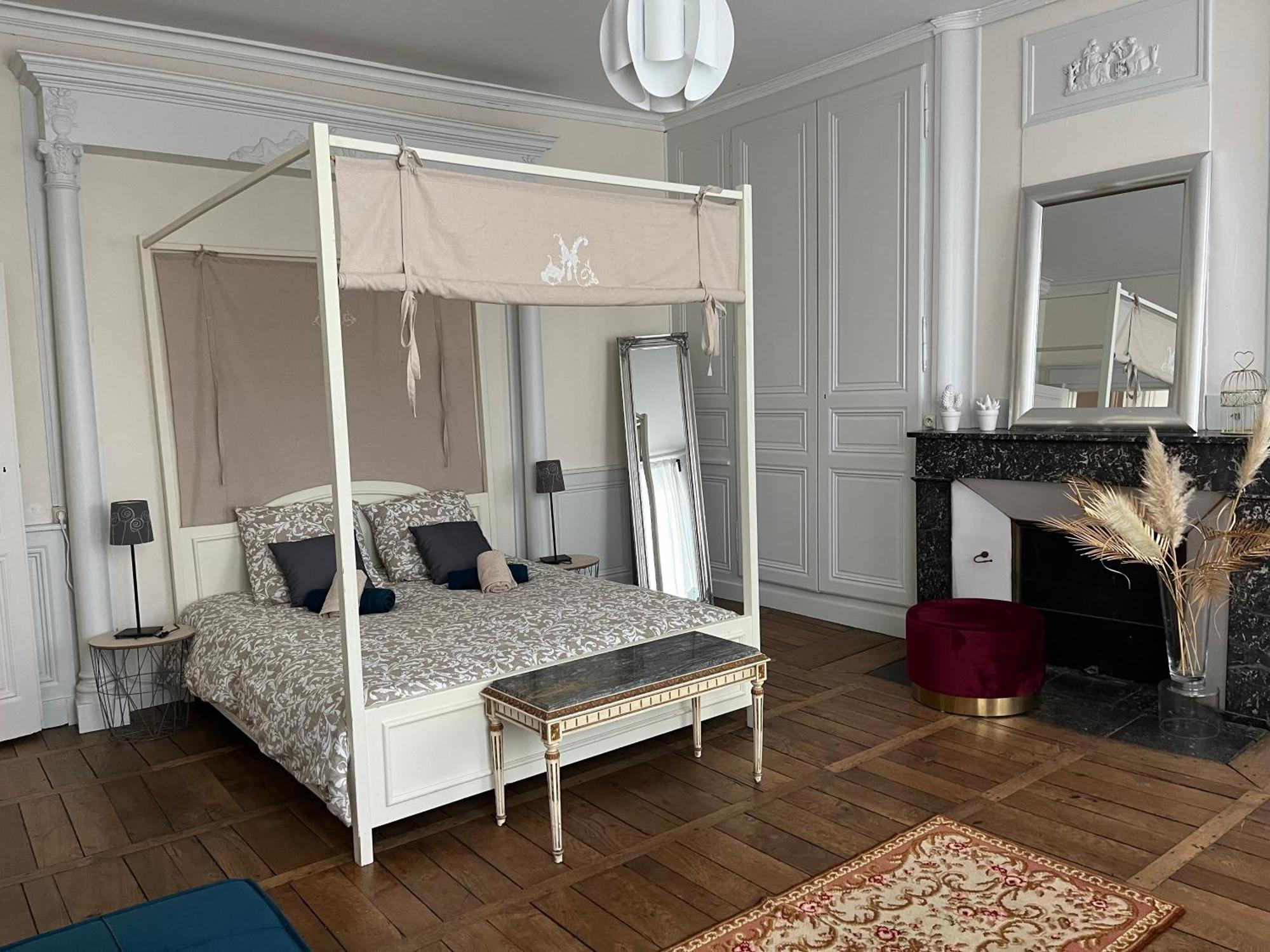 La Villa Louana 1 Appartement 160M2 Sobriete,Elegance En Coeur De Ville Обюсон Екстериор снимка